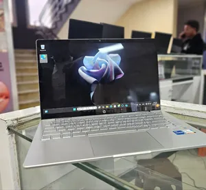 New Laptop HP Pavilion 15 8GB Intel Core I5 SSD 512GB