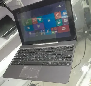 Laptop Asus 2GB Intel Xeon SSD 60GB