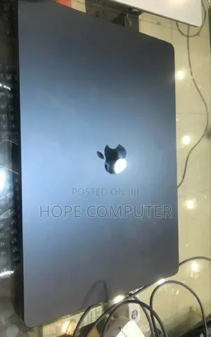 New Laptop Apple MacBook Air 2024 M3 15-Inch 8GB Apple M3 SSD 512GB