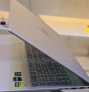 Photo - New Laptop HP Pavilion 17 16GB Intel Core I7 SSD 1T