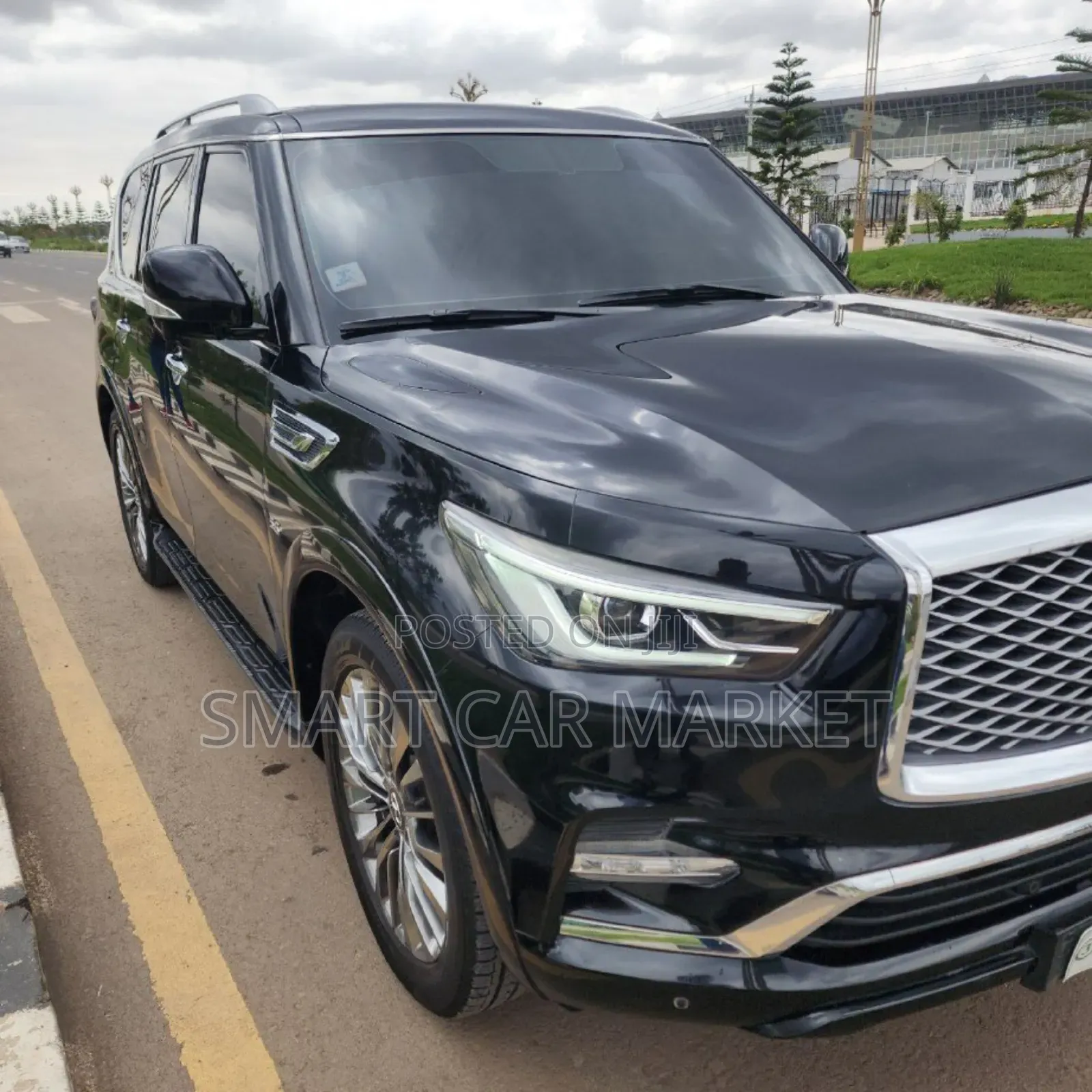 Infiniti QX80 2021 Black