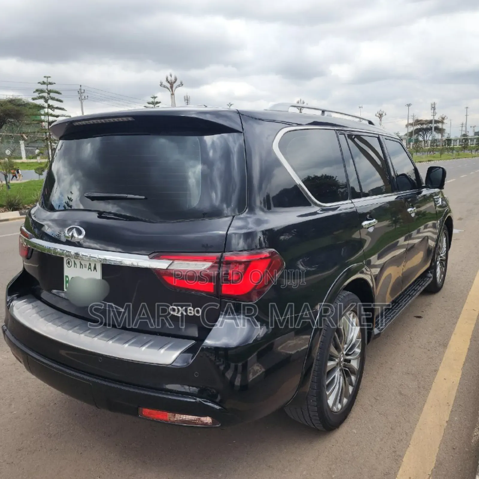 Infiniti QX80 2021 Black