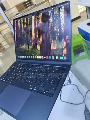 Photo - New Laptop Apple MacBook Air 2024 M3 13-Inch 8GB Apple M3 SSD 256GB