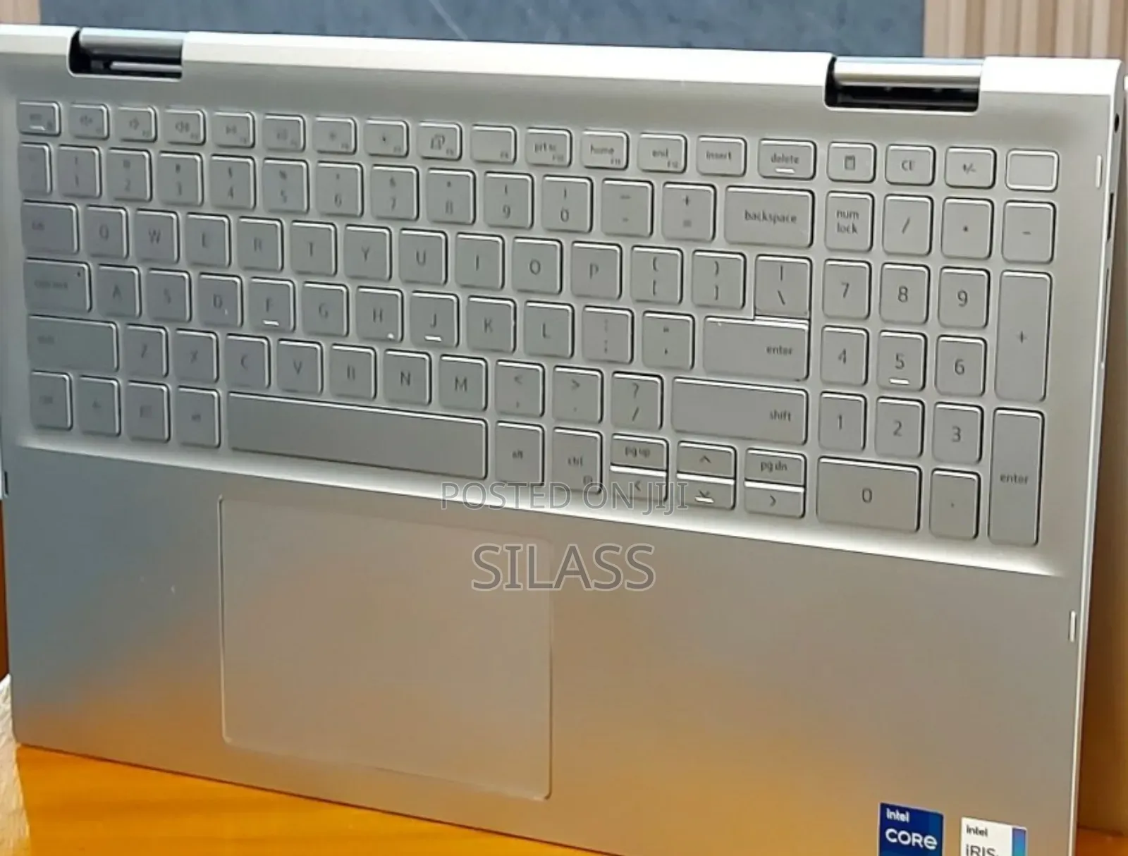 New Laptop Dell Inspiron 17 7746 16GB Intel Core I7 SSD 512GB