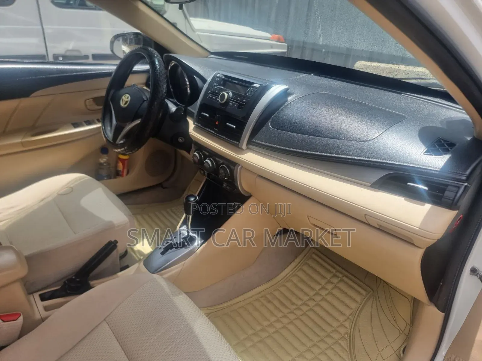 Toyota Yaris 2015 White