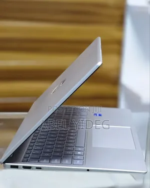 New Laptop HP Stream Notebook 16GB Intel Core I7 SSD 512GB