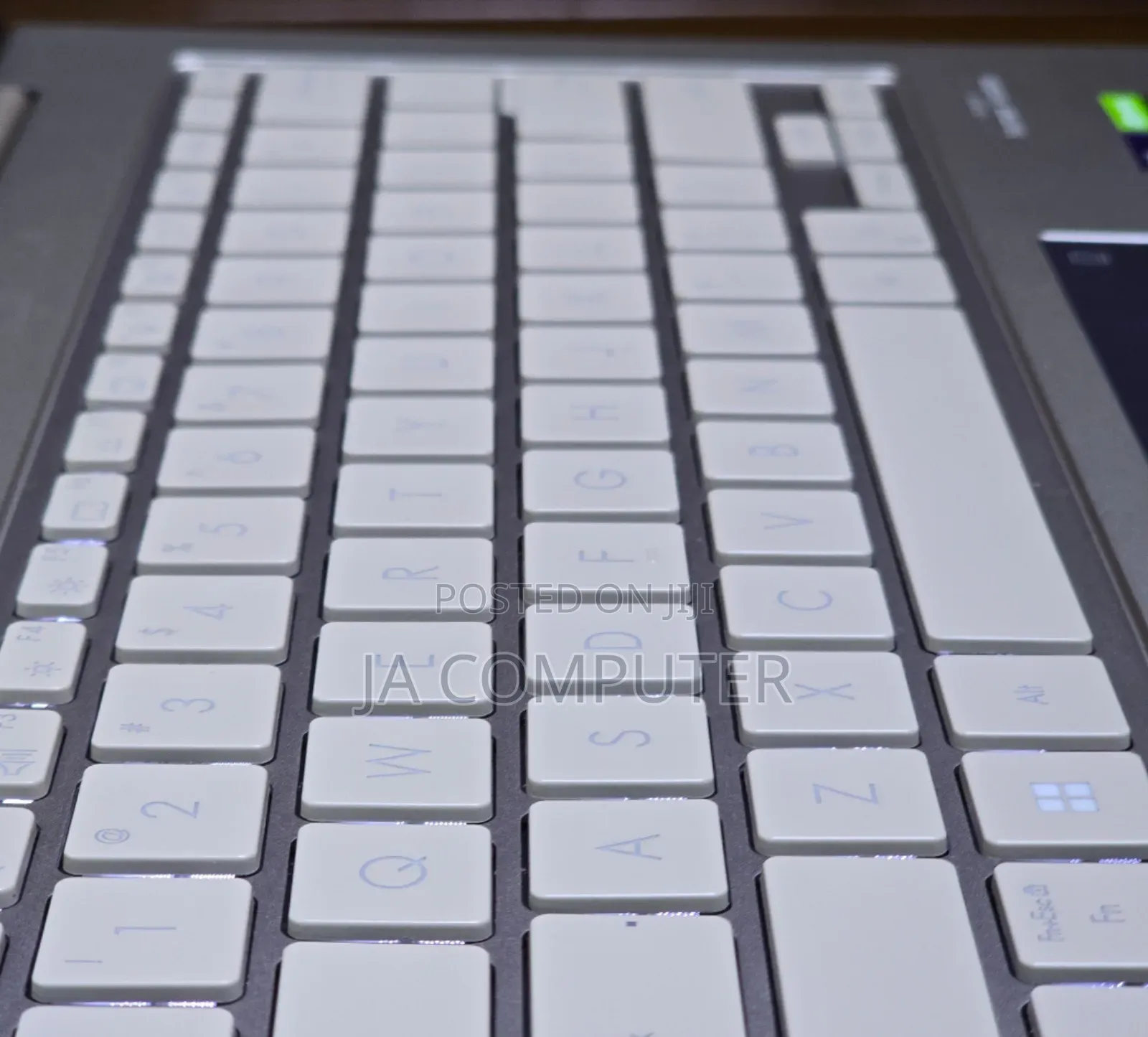 New Laptop Asus ZenBook UX32VD 32GB Intel Core I9 SSD 1T