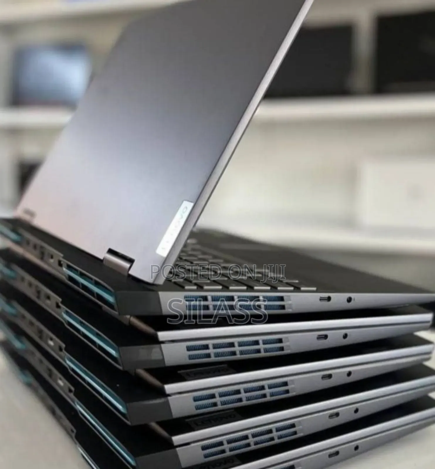 New Laptop Lenovo LOQ 15IRH8 16GB Intel Core I5 SSD 512GB