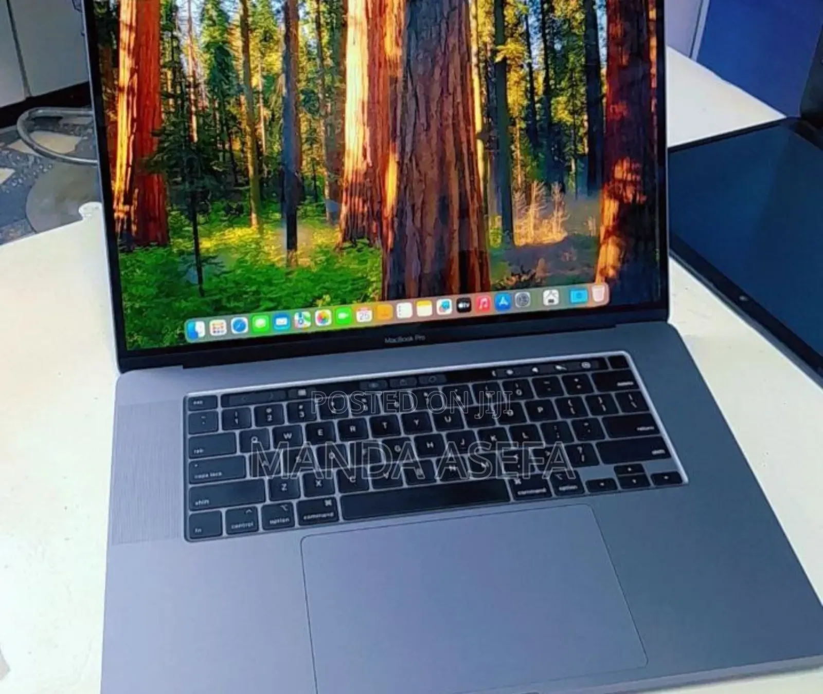New Laptop Apple MacBook Pro 2019 16GB Intel Core I9 SSD 1T