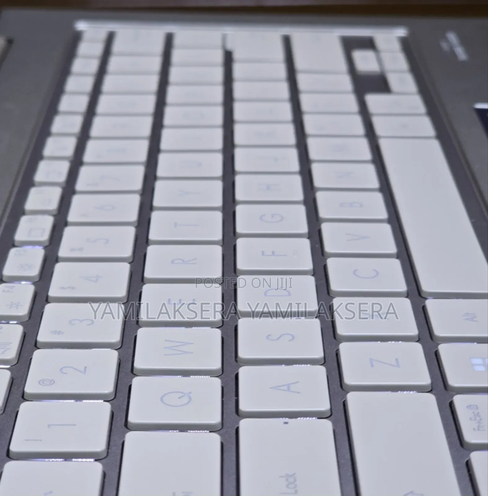 New Laptop Asus ROG Zephyrus S GX701 32GB Intel Core I9 SSD 512GB