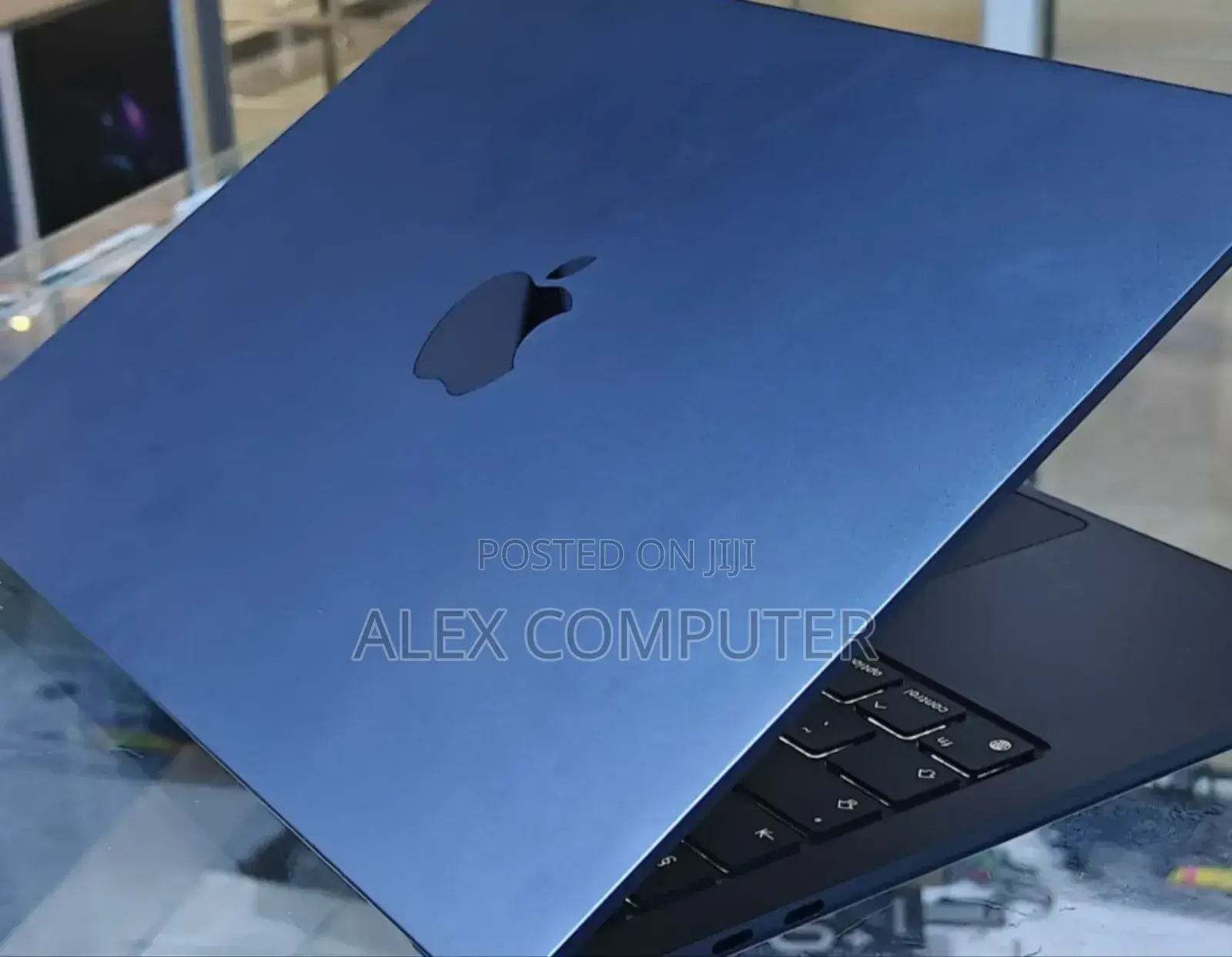 New Apple MacBook Air 2024 M3 15-Inch 8GB Intel Core I7 SSD 512GB