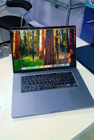 Photo - New Laptop Apple MacBook Pro 2019 16GB Intel Core I9 SSD 1T