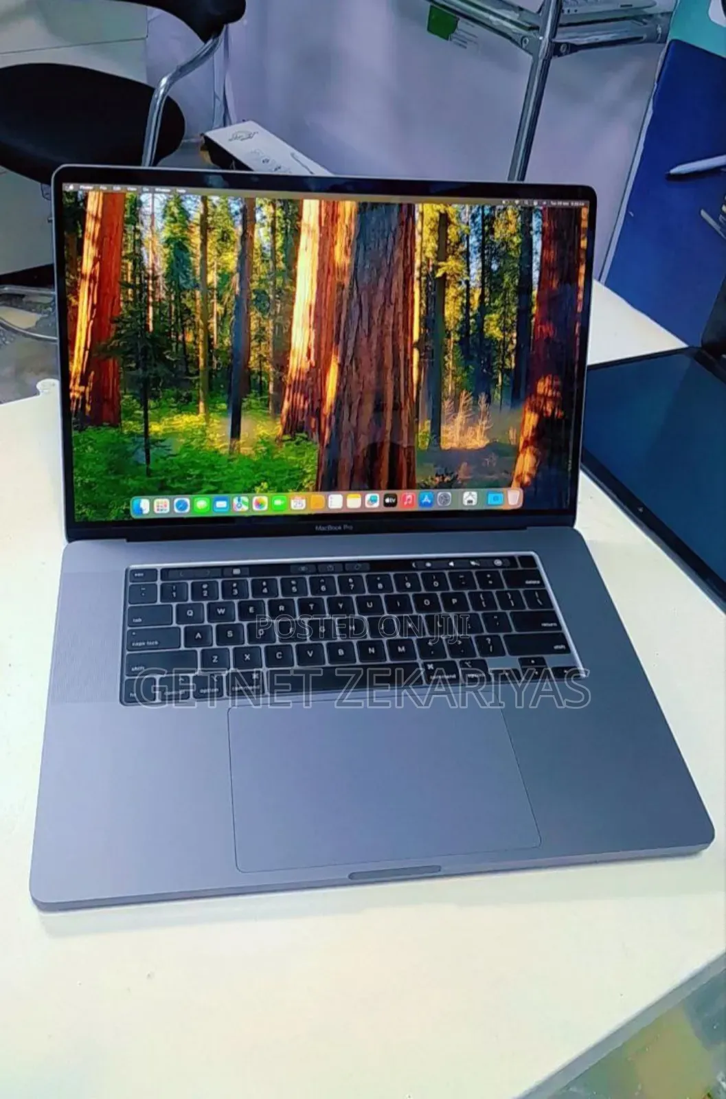 New Laptop Apple MacBook Pro 2019 16GB Intel Core I9 SSD 1T