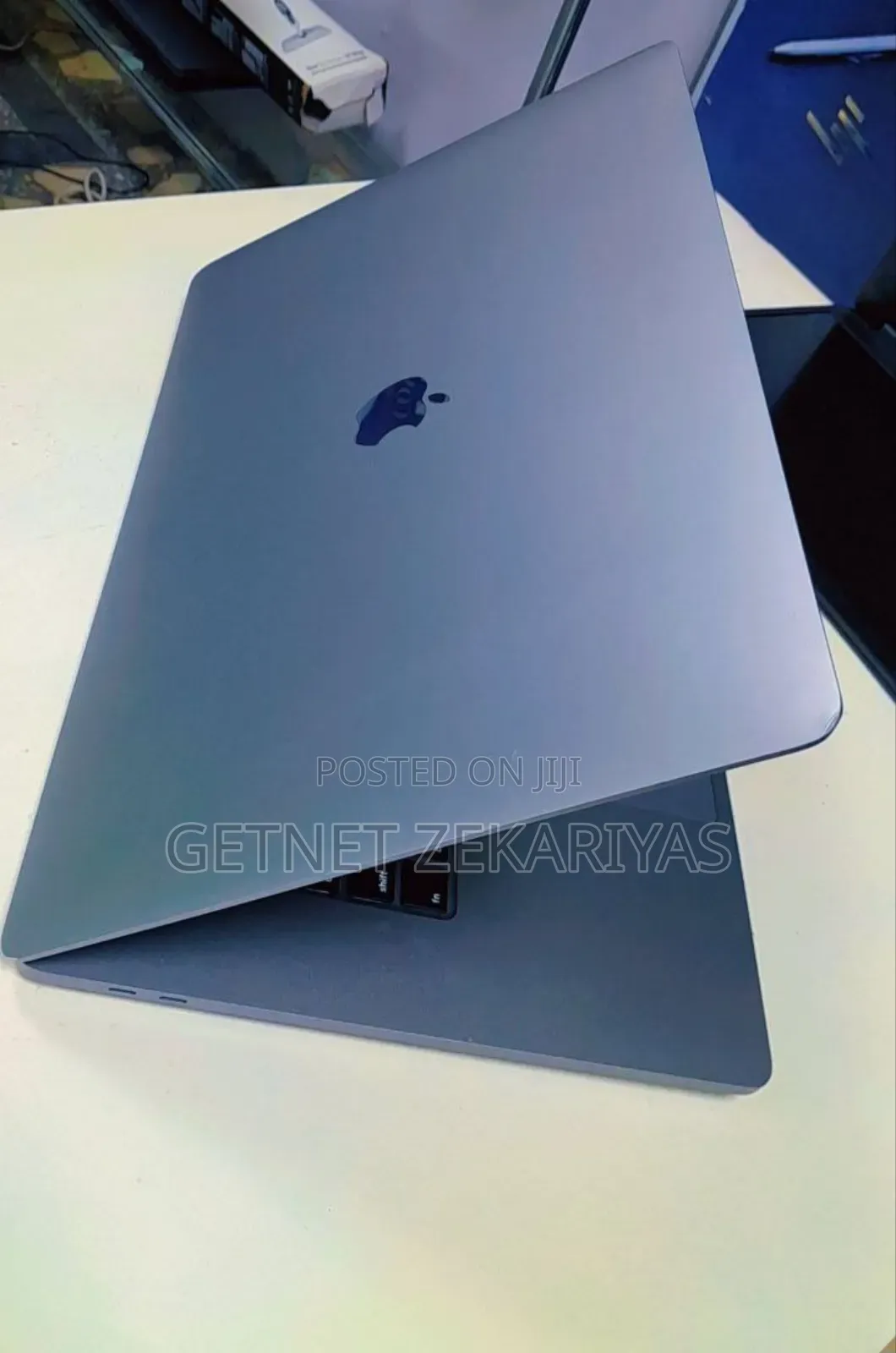 New Laptop Apple MacBook Pro 2019 16GB Intel Core I9 SSD 1T