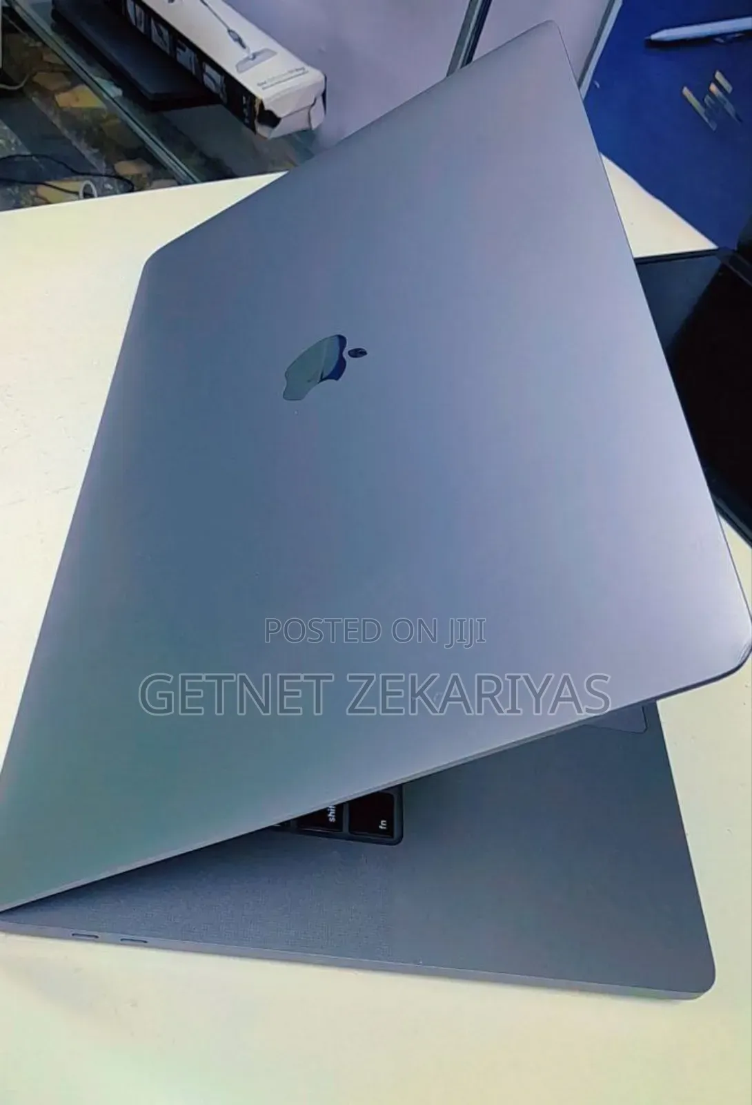 New Laptop Apple MacBook Pro 2019 16GB Intel Core I9 SSD 1T