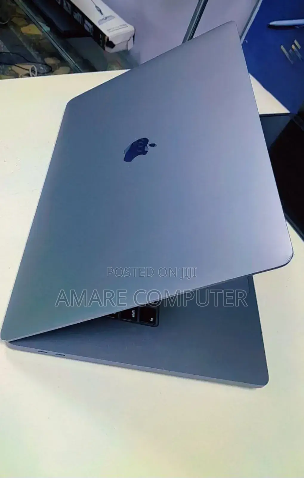 New Laptop Apple MacBook Pro 2019 16GB Intel Core I9 SSD 1T