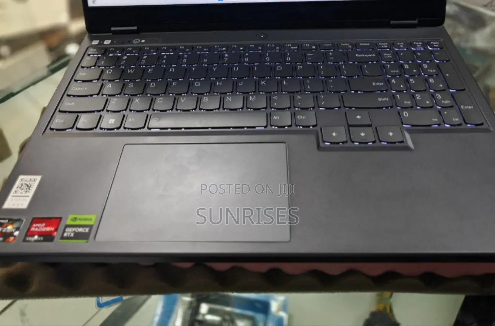 New Laptop Lenovo Legion 5 16GB AMD Ryzen 7 SSD 512GB