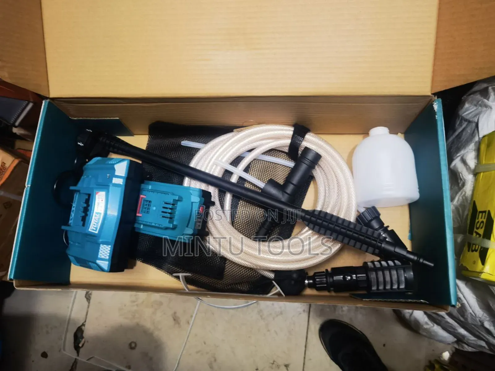 Total Chargeable Pressure Washer