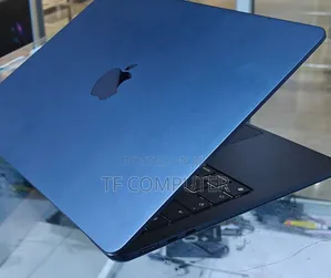 New Laptop Apple MacBook Air 2024 M3 13-Inch 8GB Apple M3 SSD 256GB