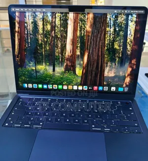 New Laptop Apple MacBook Air 2024 M3 13-Inch 8GB Apple M3 SSD 256GB