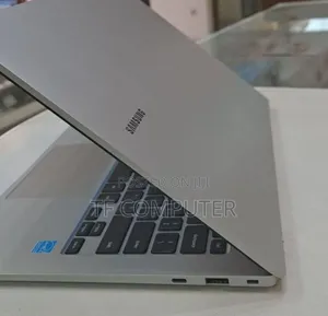 New Samsung Galaxy Book 2 4GB Qualcomm Snapdragon X Plus SSD 128GB