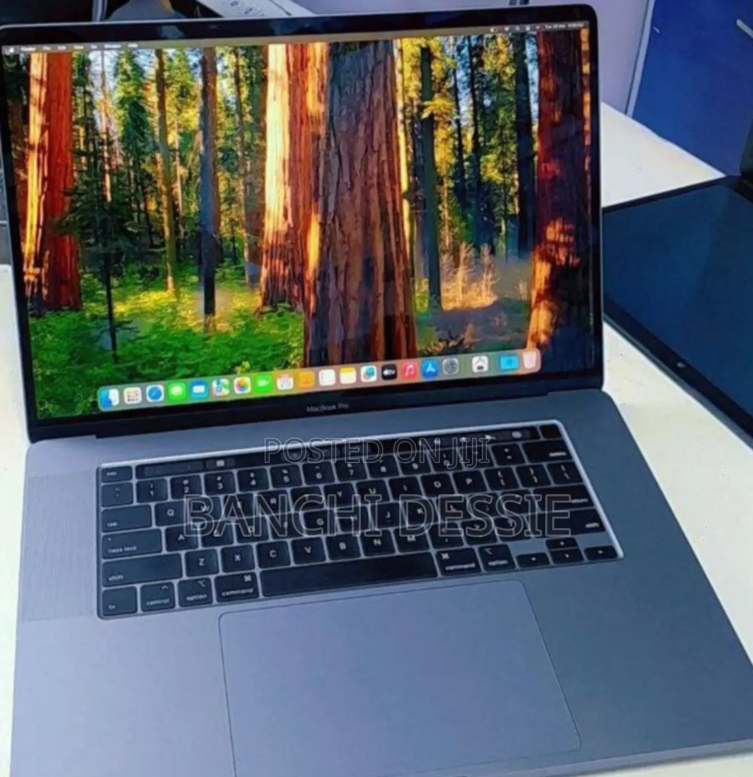 New Laptop Apple MacBook Pro 2019 16GB Intel Core I9 SSD 512GB