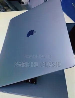 New Laptop Apple MacBook Pro 2019 16GB Intel Core I9 SSD 512GB