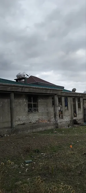 3bdrm Villa in Tafo, Yeka for sale