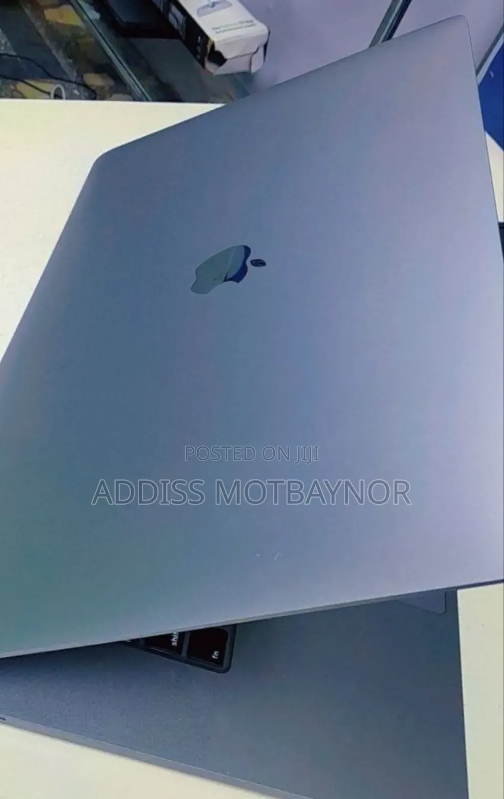 New Laptop Apple MacBook Pro 2019 16GB Intel Core I9 SSD 1T