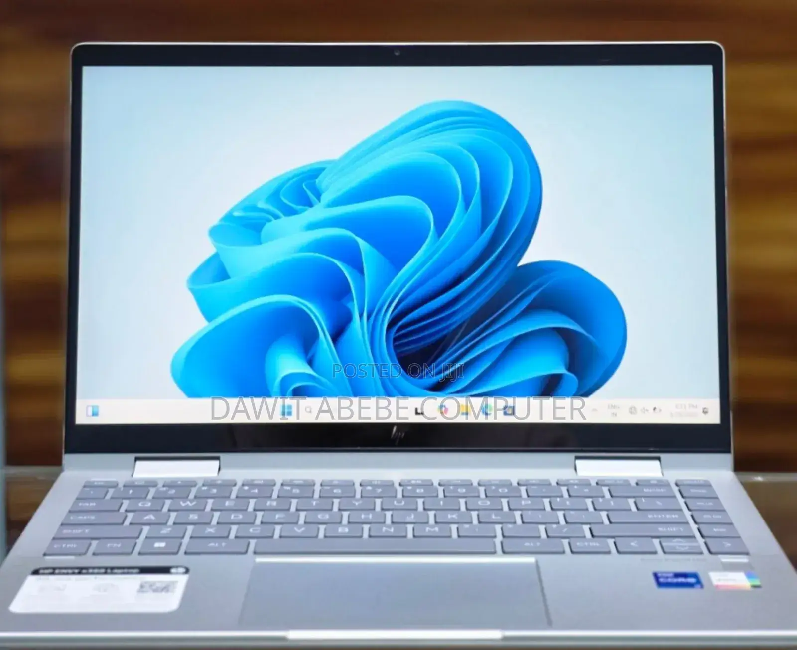 New Laptop HP Envy X360 8GB Intel Core I5 SSD 1T