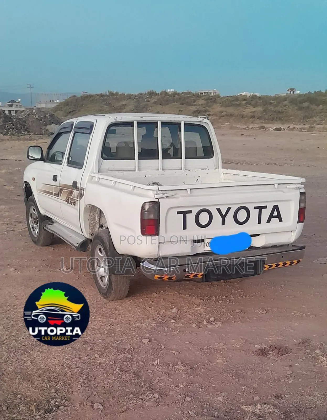 Toyota Hilux 2000 White