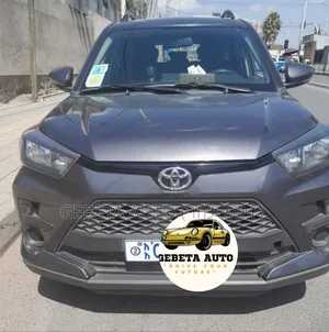 Photo - Toyota Raize 2022 Silver