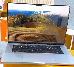 Photo - New Laptop Apple MacBook Pro M1 16GB Intel Core I7 SSD 1T