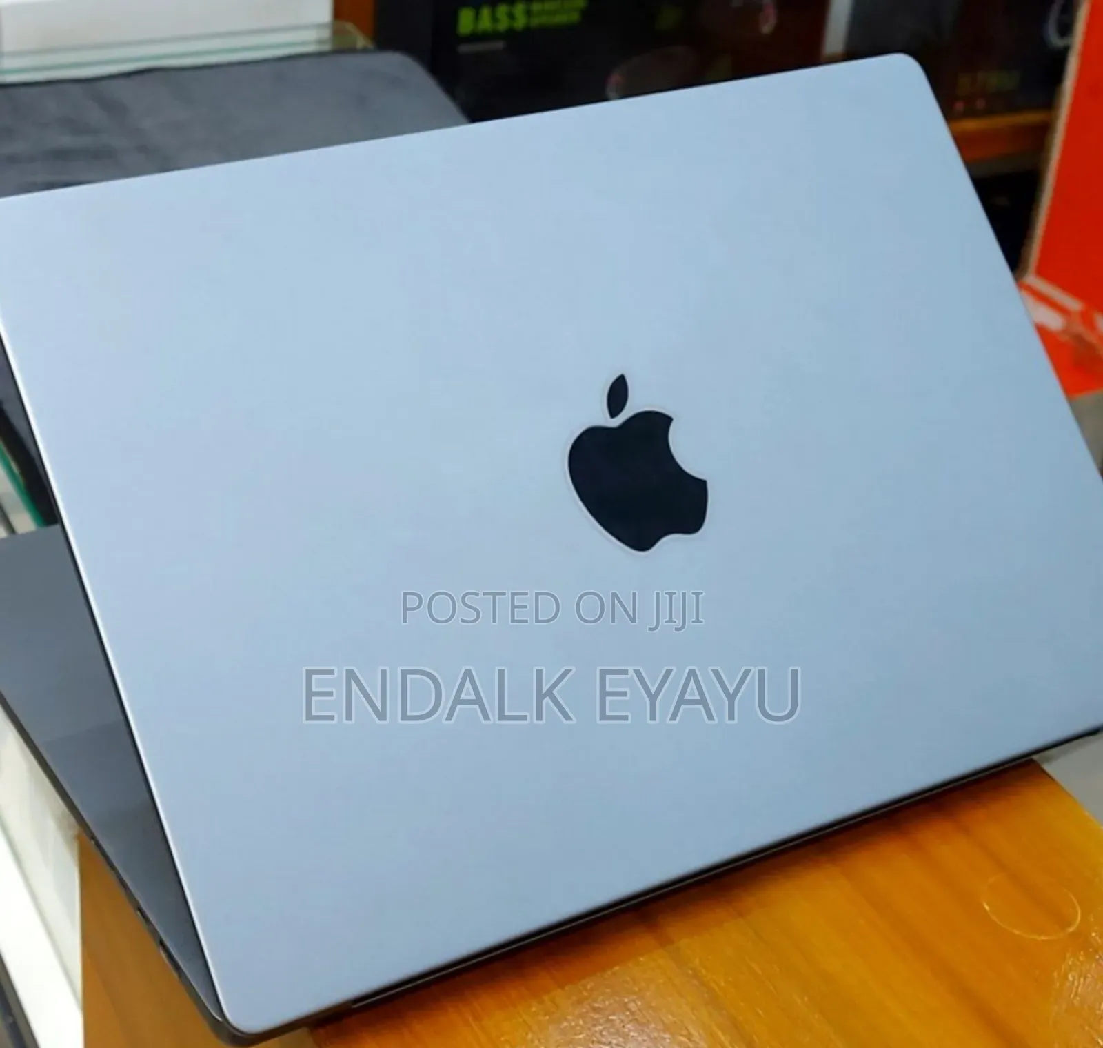 New Laptop Apple MacBook Pro M1 16GB Intel Core I7 SSD 1T