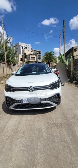 Photo - Volkswagen ID.6 2023 White