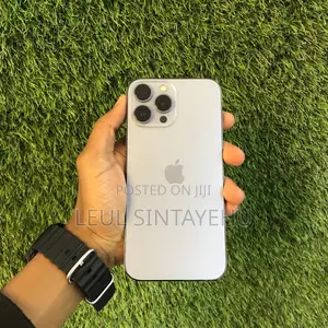 Photo - Apple iPhone 13 Pro Max 128 GB Blue