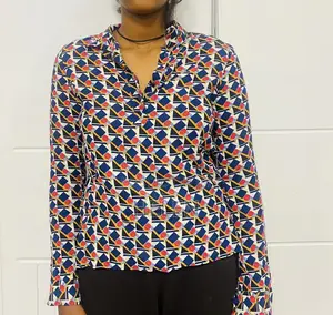 Photo - Woman’S Shirt