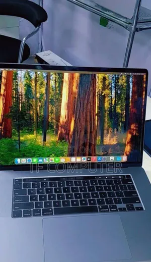 Photo - New Laptop Apple MacBook Pro 2019 16GB Intel Core I9 SSD 1T