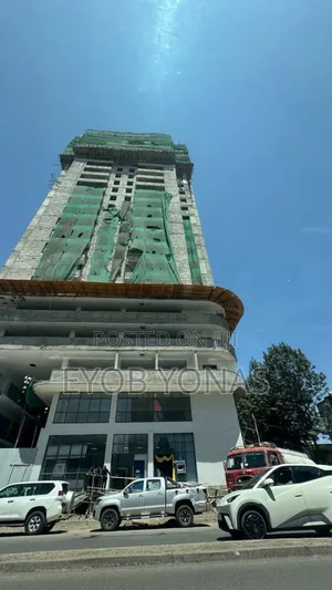 3bdrm Apartment in Palm Real Estate, Bole for sale