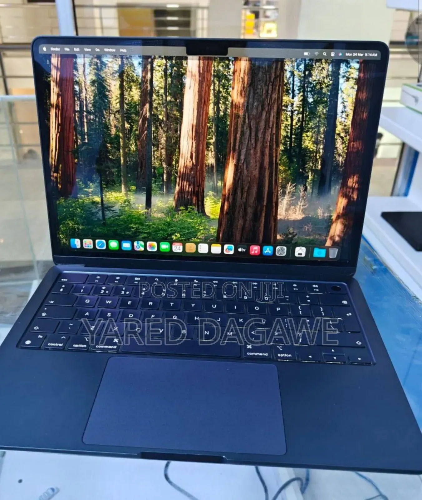 New Laptop Apple MacBook Air 2024 M3 13-Inch 8GB Apple M3 SSD 256GB