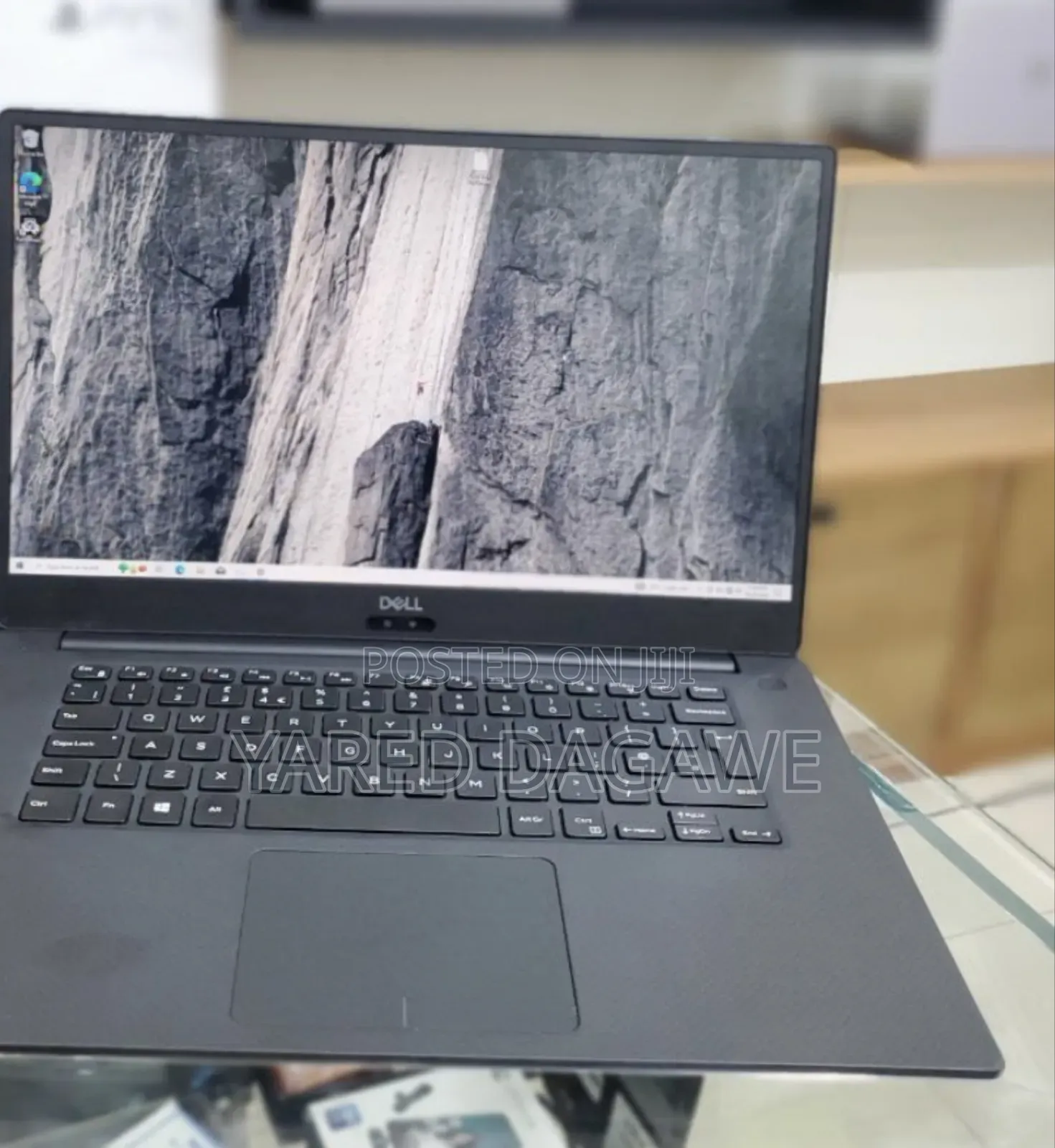 New Laptop Dell Precision 15 3520 16GB Intel Core I7 SSD 512GB