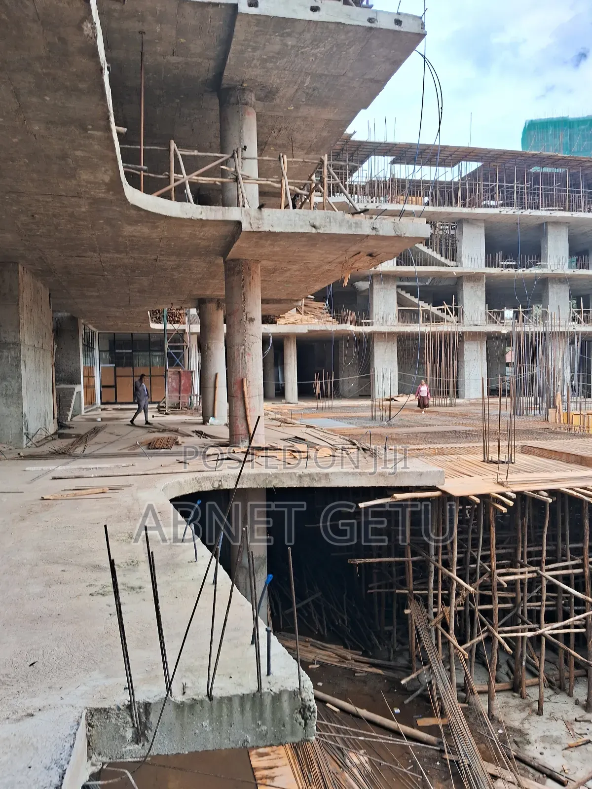 አስቸኳይ የንግድ ሱቅ ሽያጭ