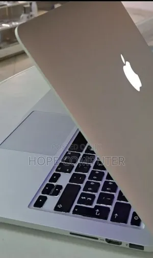 New Laptop Apple MacBook Pro 2015 8GB Intel Core I5 SSD 256GB