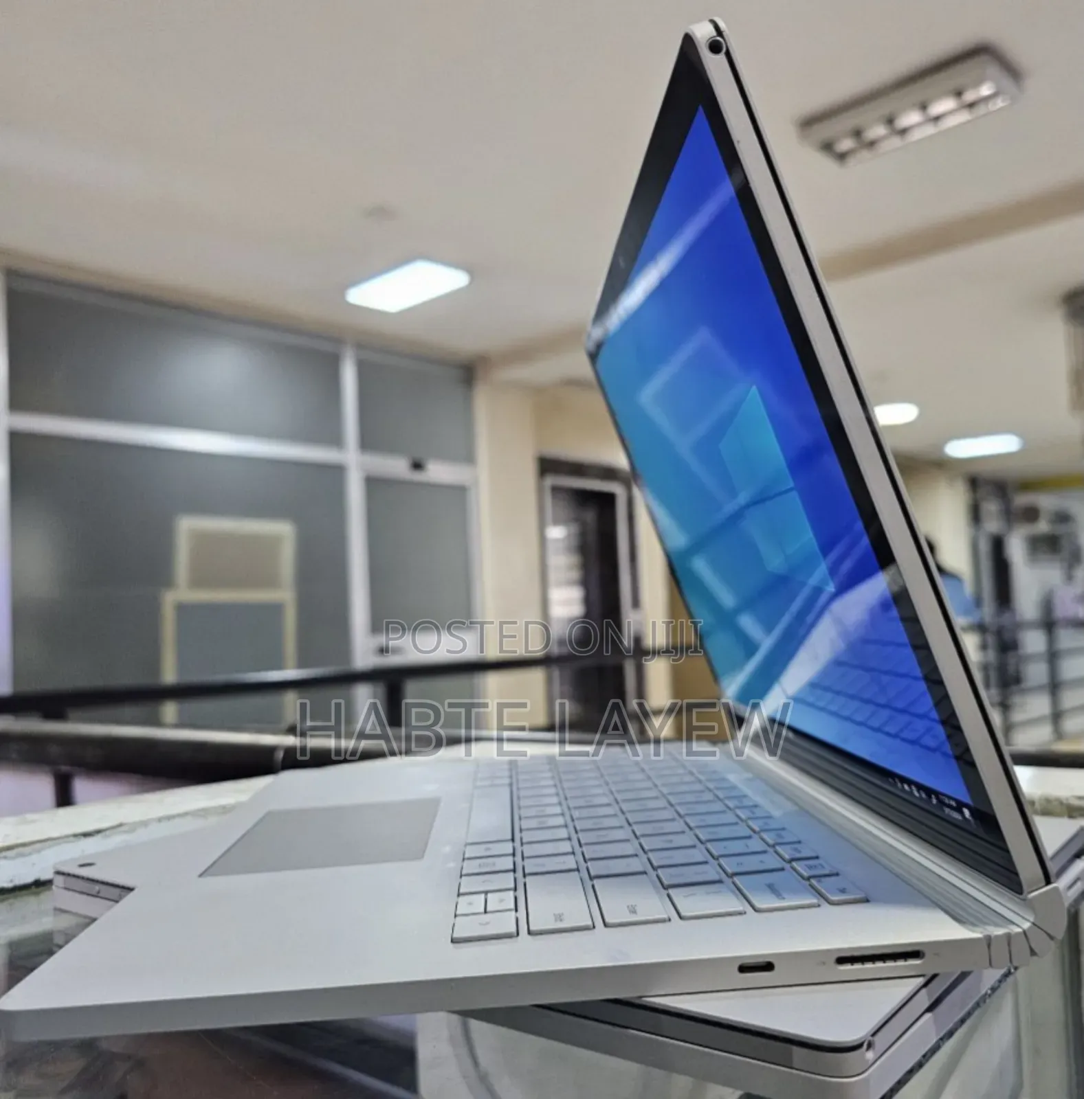 New Laptop Microsoft Surface Book 3 16GB Intel Core I7 SSD 256GB