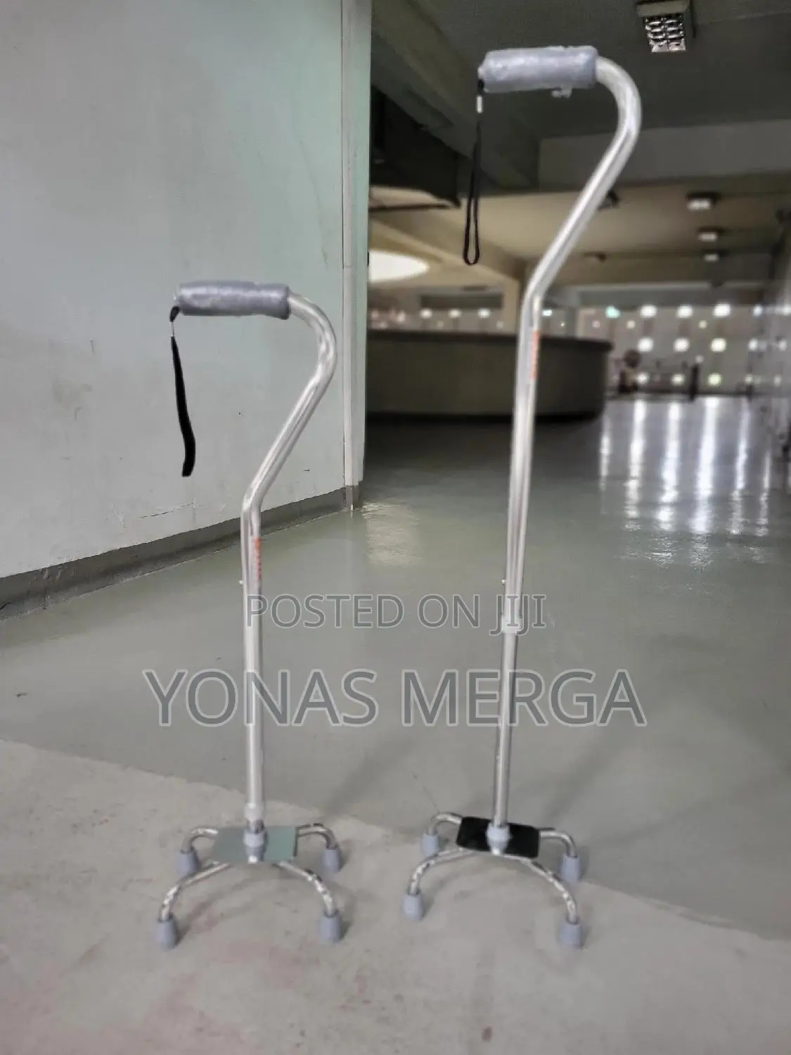 Walking Stick፩ቧcane*Health 10-99005 Lg. Base Quad Cane