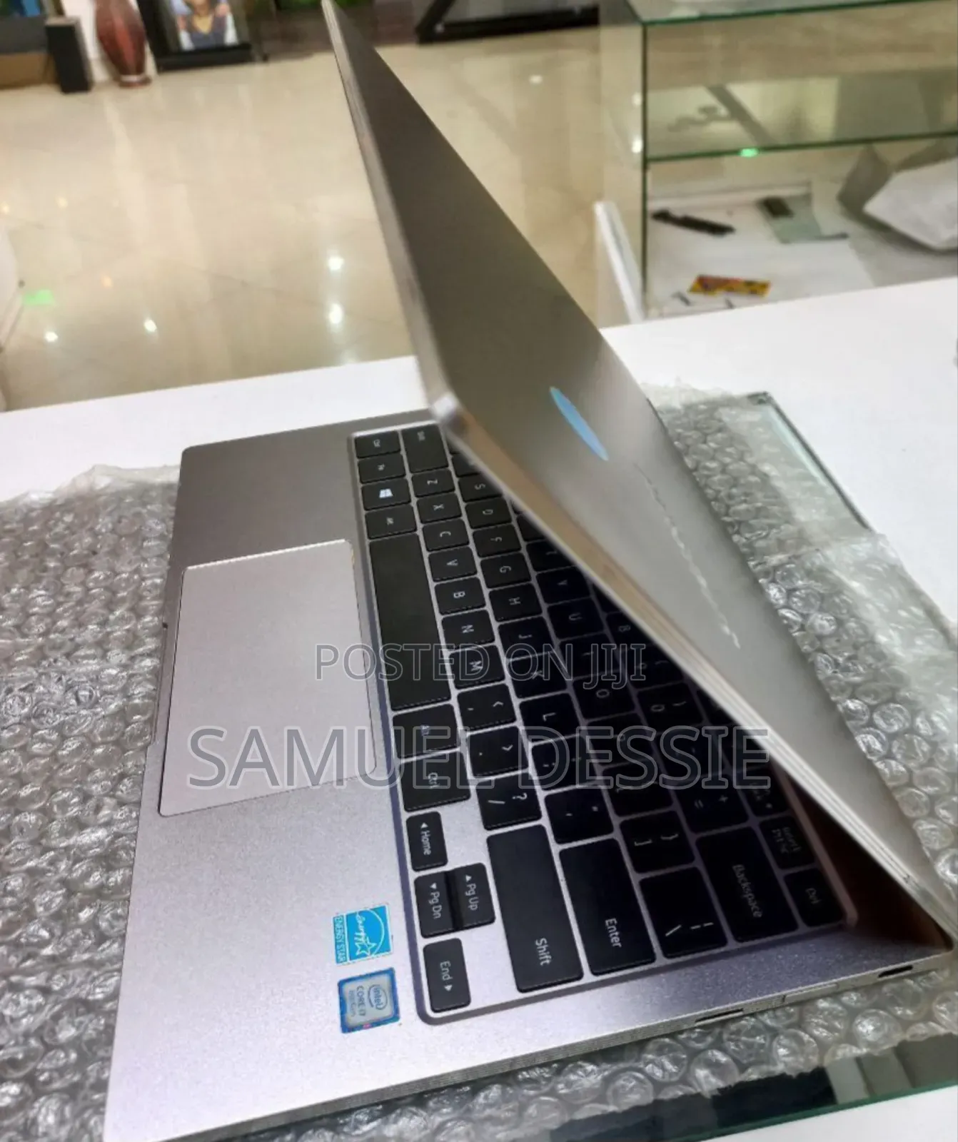 New Laptop Samsung 16GB Intel Core I7 SSD 512GB