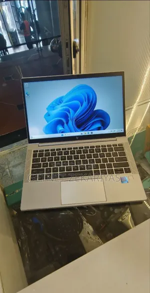 New Laptop HP EliteBook 840 10 16GB Intel Core I5 SSD 512GB