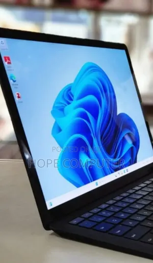 New Laptop Microsoft Surface 16GB Intel Core I7 SSD 512GB