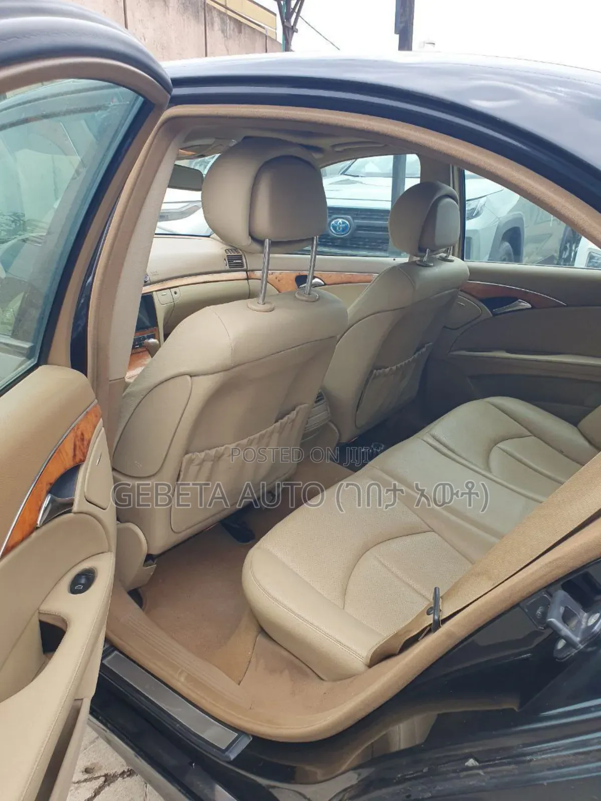 Mercedes-Benz E200 2008 Black