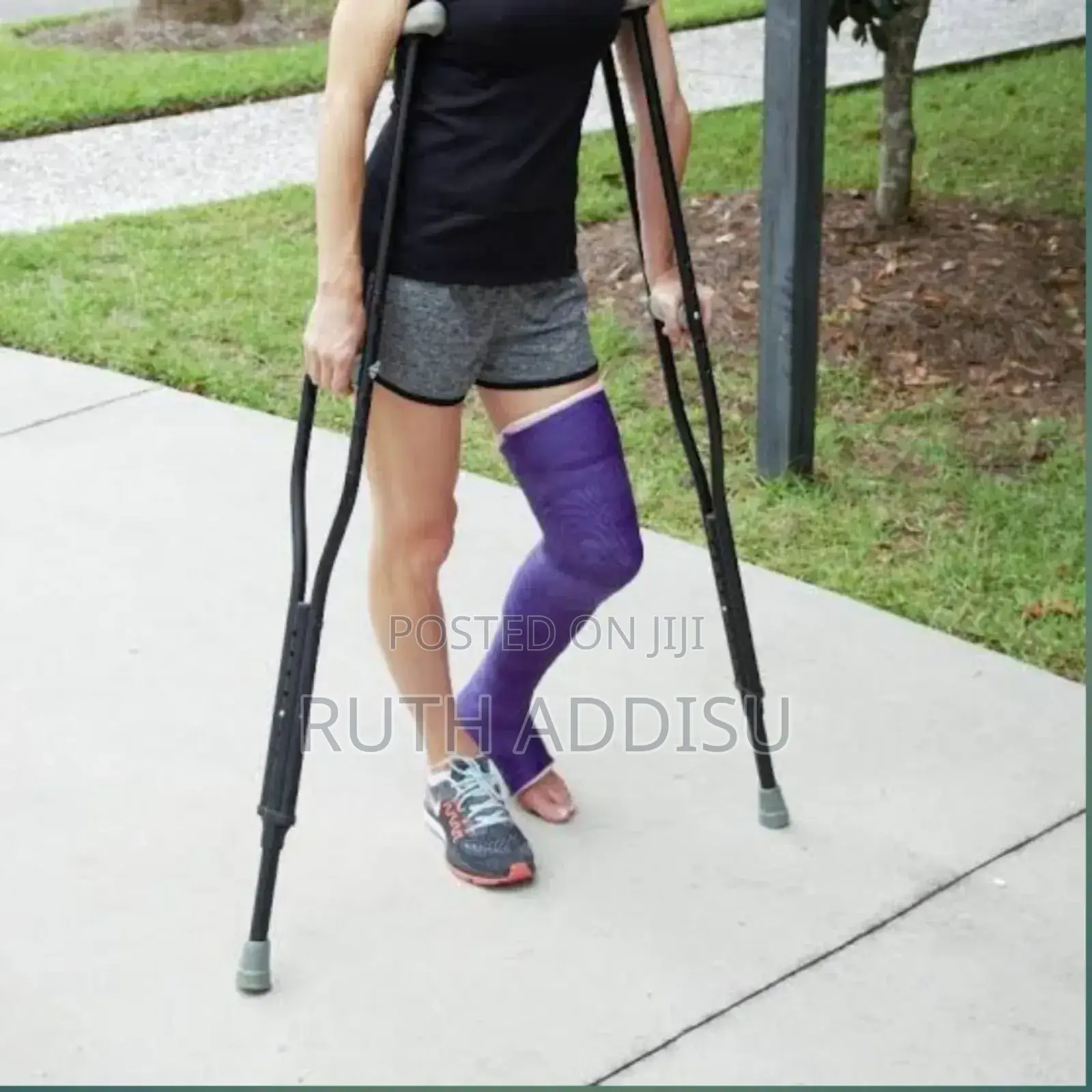 Crutches ክራንች የህክምና የብብት Crutches Pair Brand New in Almunium